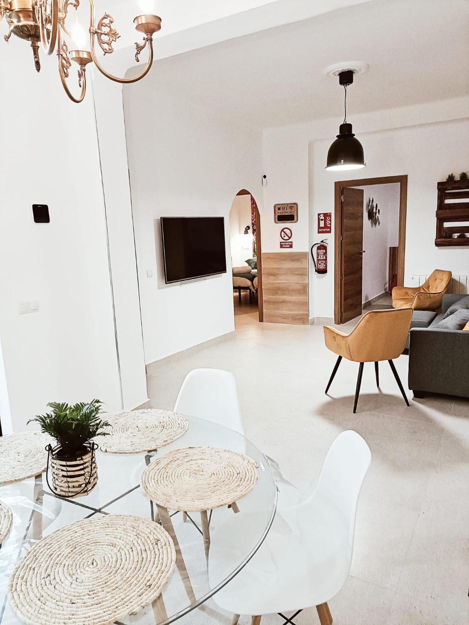 Violeta Suite Madrid Exterior photo